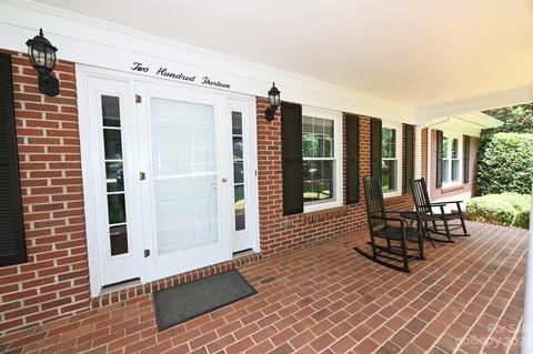 213 9th St NE, Conover, NC 28613 photo 4