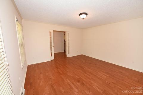 213 9th St NE, Conover, NC 28613 photo 8