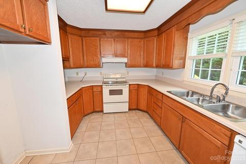 213 9th St NE, Conover, NC 28613 photo 15
