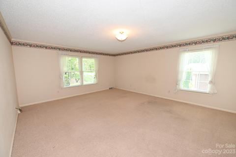 213 9th St NE, Conover, NC 28613 photo 21