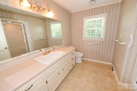 213 9th St NE, Conover, NC 28613 photo 22