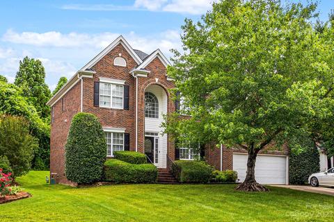 18730 Dembridge Dr, Davidson, NC 28036