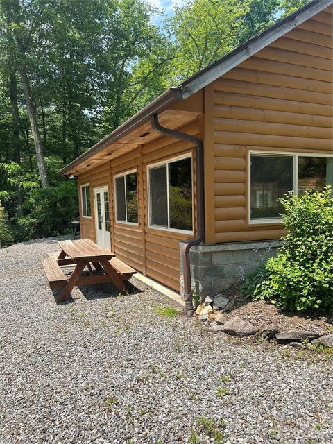 242 Bulltown Dr, Purlear, NC 28665 photo 16