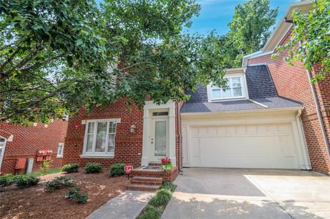 1126 Hampton Gardens Ln, Charlotte, NC 28209