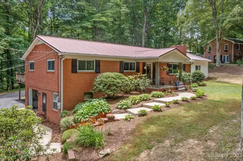 38 Tatham Pointe Dr, Etowah, NC 28729