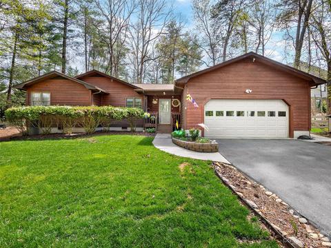 29 Enchanted Ln, Fletcher, NC 28732