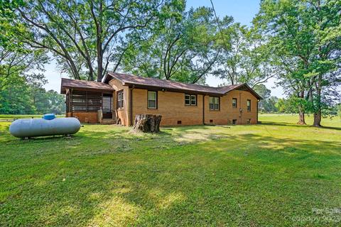 274 Mcentire Rd, Tryon, NC 28782 photo 6