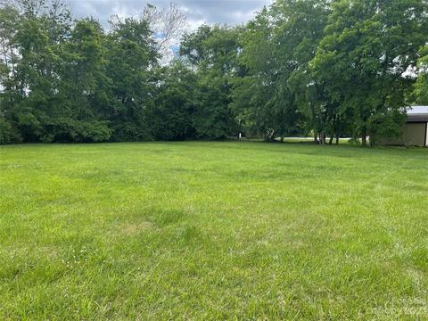 00 Long St, Waynesville, NC 28786