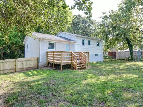 3210 Brandywine Dr, Gastonia, NC 28052