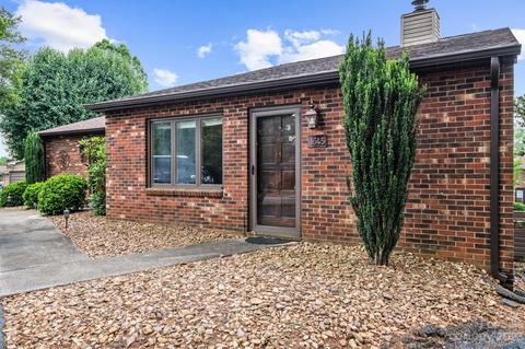 1645 10th Street Pl, Hickory, NC 28601