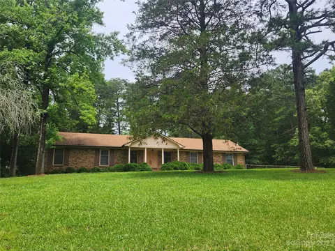 128 Devine St, Stanley, NC 28164 photo 3