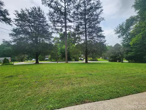 128 Devine St, Stanley, NC 28164 photo 4