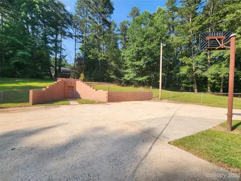 128 Devine St, Stanley, NC 28164 photo 8