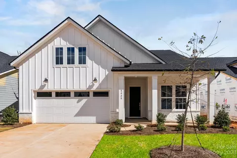 8028 Brookbank 0031 Dr #0031, Charlotte, NC 28269
