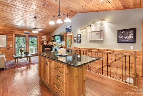 123 Hampton Gap Dr, Mars Hill, NC 28754 photo 4