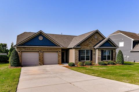 5890 Mcclintock Dr, Denver, NC 28037