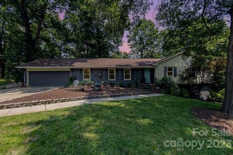 281 Eastover Dr, Concord, NC 28025 | 28 Photos | MLS #4039355 - Movoto