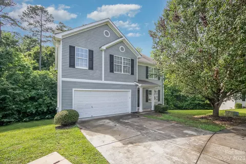 1400 Key Ridge Ct, Charlotte, NC 28216