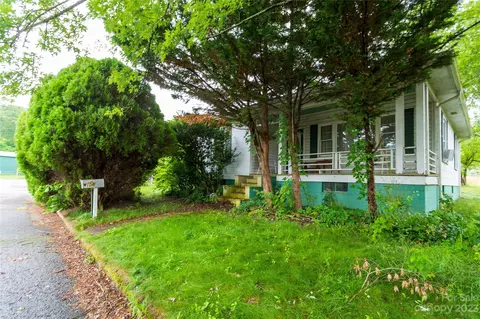 108 Young St, Swannanoa, NC 28778