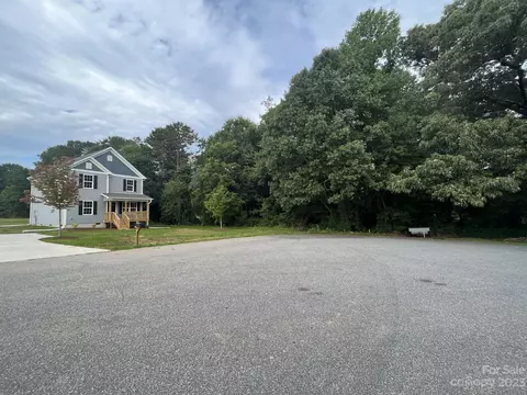 1803 Rad Dr, Conover, NC 28613
