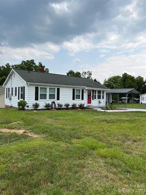 701 Skyland Dr N, Mount Pleasant, NC 28124