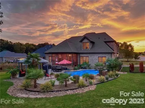 3201 Rudisill Ct, Stanley, NC 28164