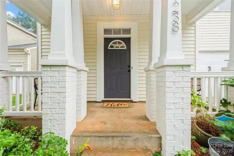11238 Heritage Green Dr, Cornelius, NC 28031