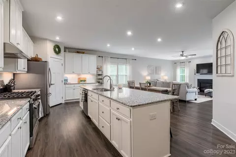 8204 Bretton Woods Dr, Mint Hill, NC 28227