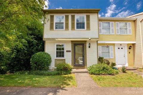 7344 Pebblestone Dr #F, Charlotte, NC 28212