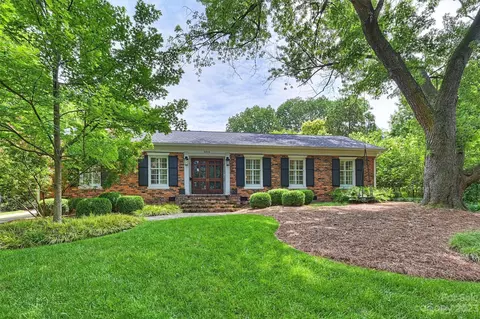 3813 Fellsway Rd, Charlotte, NC 28209
