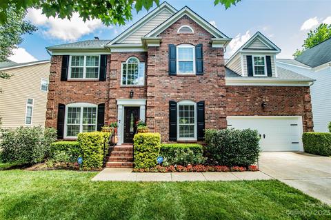 6513 Summertree Ln, Charlotte, NC 28270