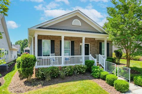 18126 Ebenezer Dr, Cornelius, NC 28031