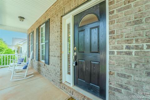 18126 Ebenezer Dr, Cornelius, NC 28031 photo 5