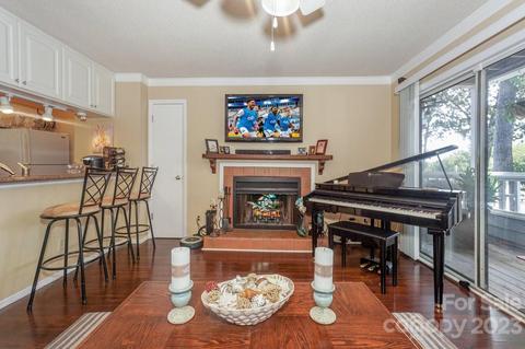 211 Northwest Dr, Davidson, NC 28036 photo 9