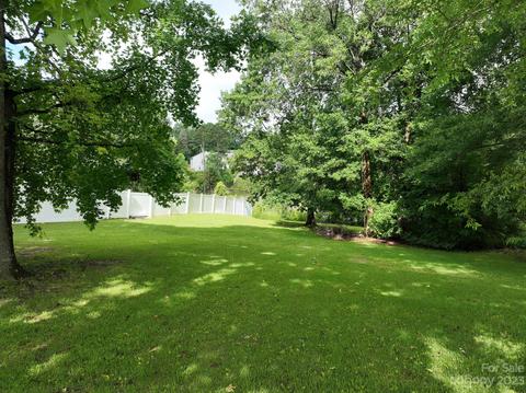 6041 Sullins Rd, Charlotte, NC 28214