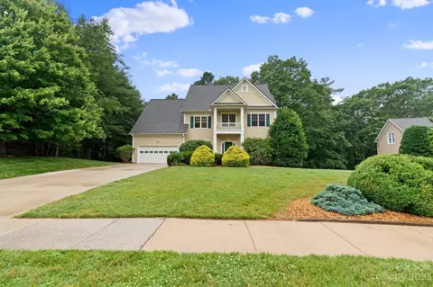48 White Ash Dr, Asheville, NC 28803