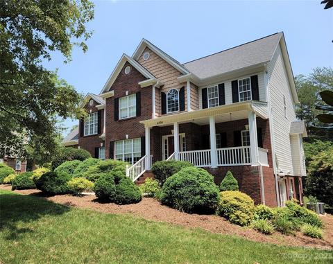 6530 Emory Dr, Hickory, NC 28601 photo 2