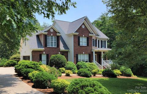 6530 Emory Dr, Hickory, NC 28601 photo 1