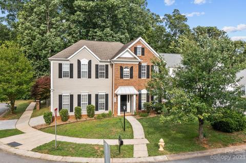 5740 Waverly Lynn Ln, Charlotte, NC 28269
