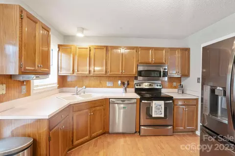 13836 Poppleton Ct, Charlotte, NC 28273 photo 9