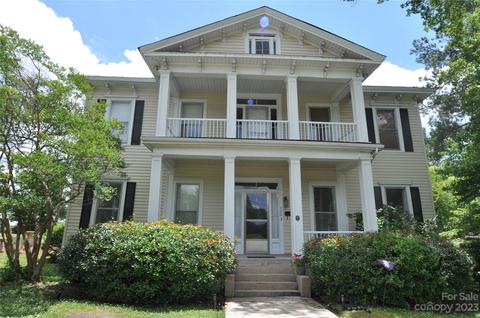 120 W End St, Chester, SC 29706