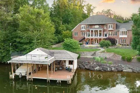 324 Shagbark Ct, Mount Gilead, NC 27306