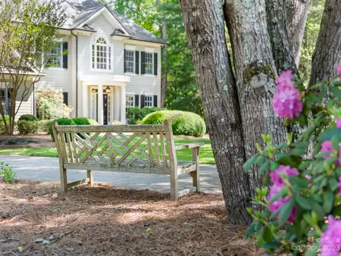 405 Conifer Ct, Asheville, NC 28803