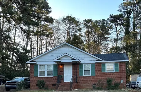 1514 Woodhill Ln, Charlotte, NC 28205