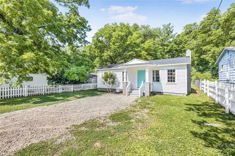 729 Pennsylvania Ave, Charlotte, NC 28216