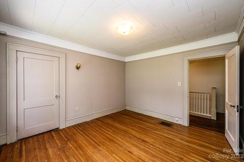 264 3rd Ave NE, Hickory, NC 28601 photo 37