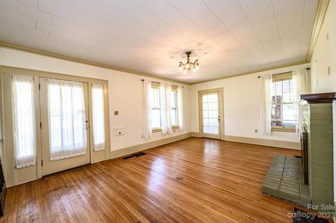 264 3rd Ave NE, Hickory, NC 28601 photo 19