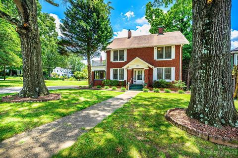 264 3rd Ave NE, Hickory, NC 28601 photo 2