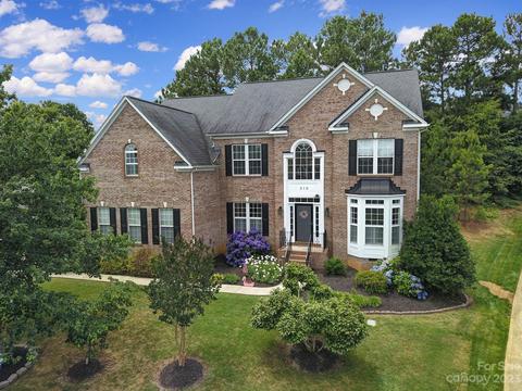 310 Drake Park Ave, Fort Mill, SC 29708