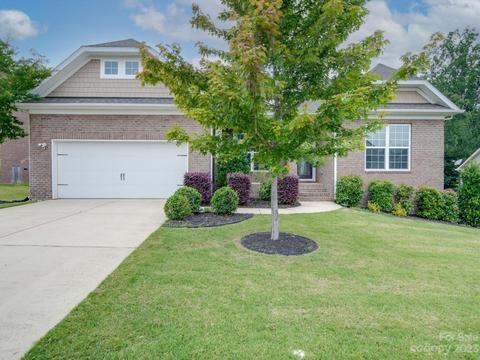 1318 Stonecrest Blvd, Tega Cay, SC 29708